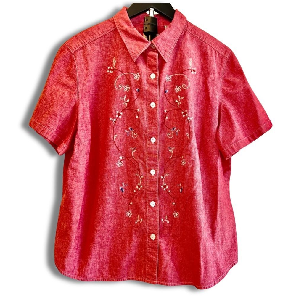 Vintage Classic Elements lButton-Up. Embroidered front. Short sleeve. S 16/18 W